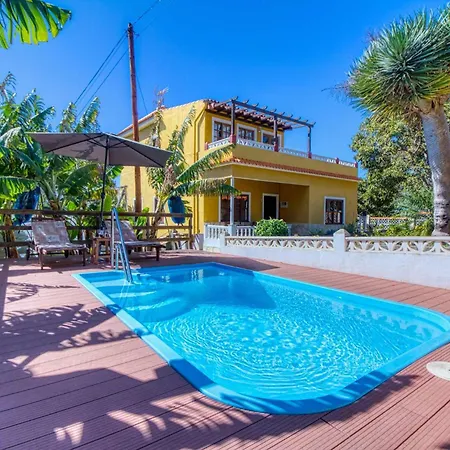 Casa Micaela Holiday home *